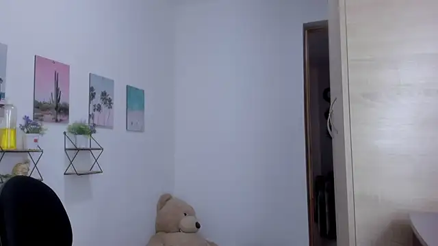 Онлайн чат XXX Emma_lean