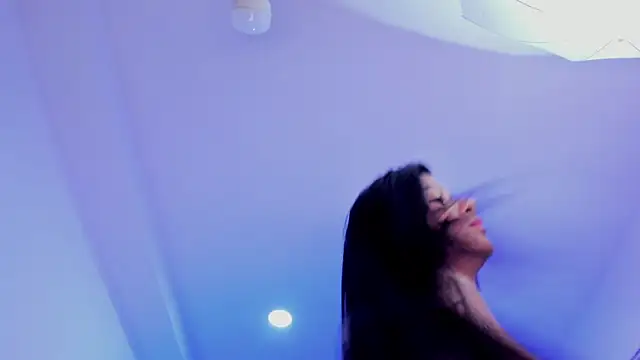 Chat +18 de SelenaStonne ao vivo