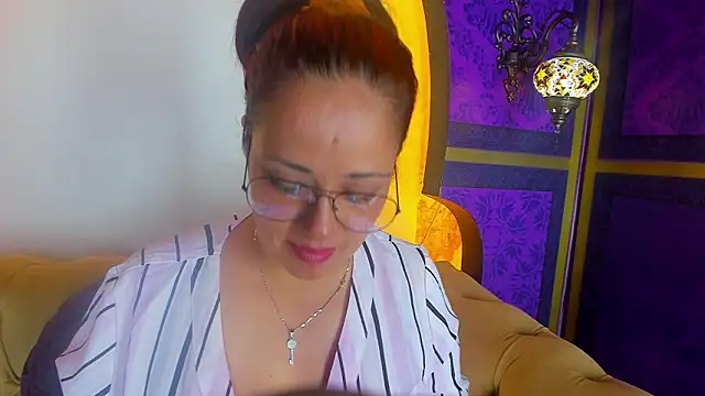 Bayolin_Oslon Chat XXX live