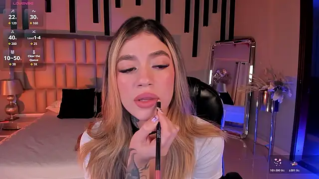 ViolettHansson Chat XXX in diretta