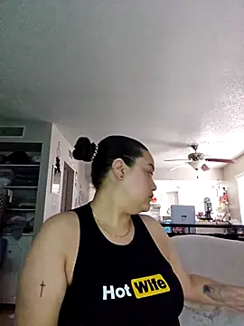 honeeyyy_pot 即時 XXX 聊天