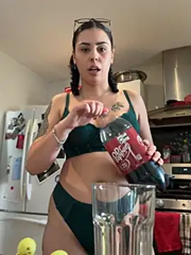 daniella_monroe webcam show