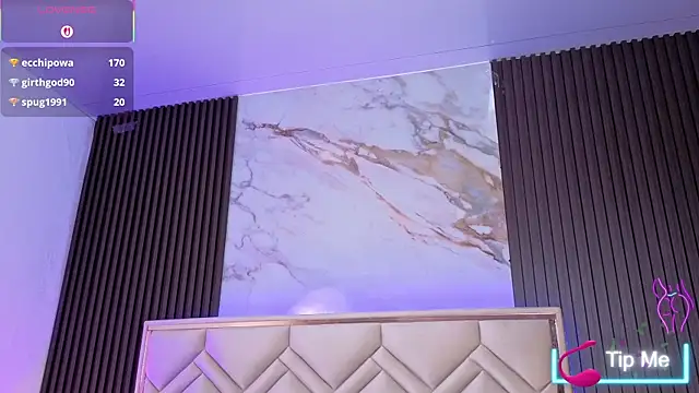 MiaaFarrelのライブXXXチャット