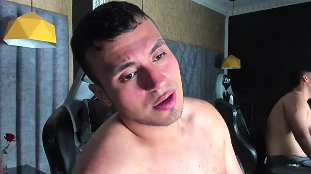 AronGarcia: вебкам-шоу