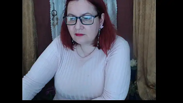 PlayfullMature's Live XXX Chat