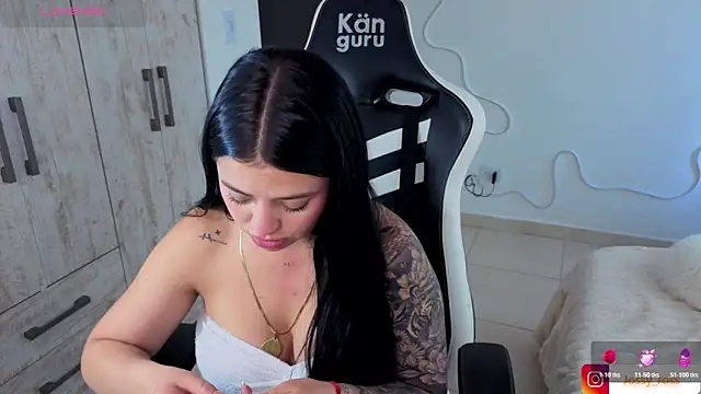 Victoryyy_ Live XXX-chat