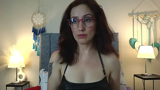 IberianMoonMK 라이브 XXX 채팅