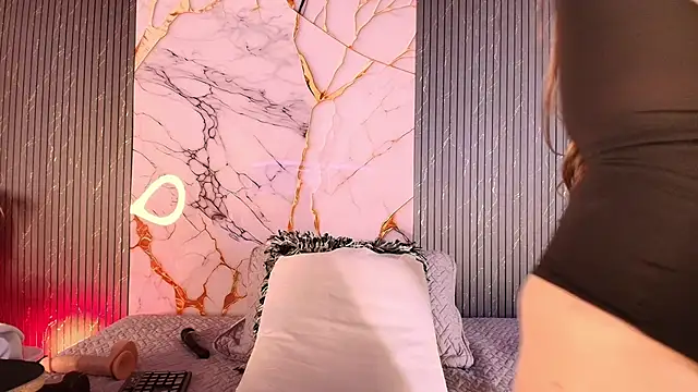 big_tits_in_your_faceのライブXXXチャット