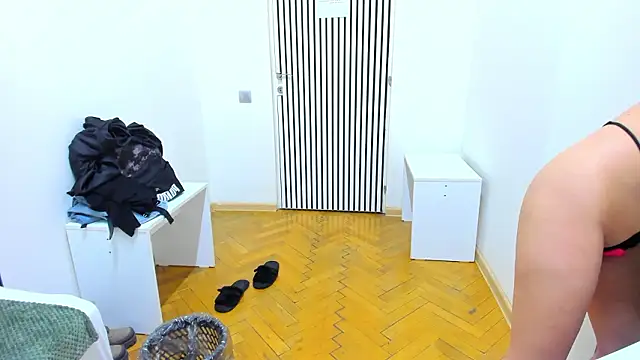 LauraSiin: онлайн-секс-чат