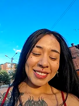 Zafiro_glow webcam show