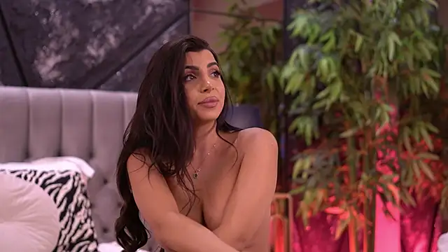 NicoleCellini's Live XXX Chat