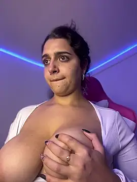 แชท XXX สดของ Alice777_