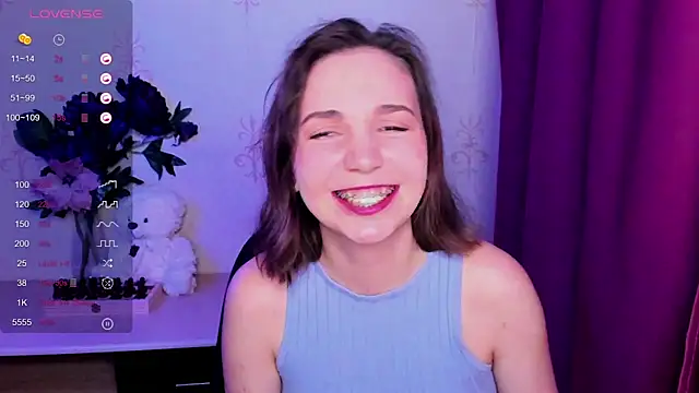 Chat XXX Live KindHazelHere_