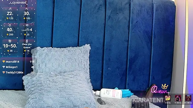 kiaratentation élő XXX-chatje