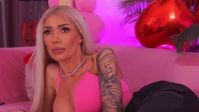 fallingangel Adlı Modelin Canlı XXX Sohbeti