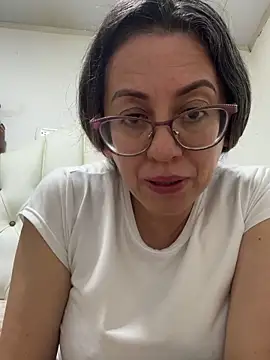 miss_hanna07 Show in webcam