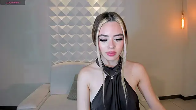 دردشة JuanitaClay الجنسية المباشرة