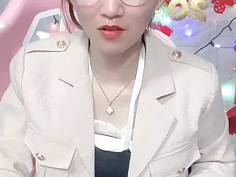 TranOanh999 网络视讯表演