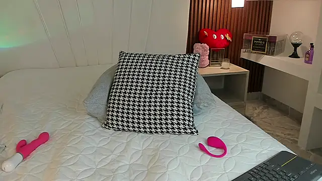 XXX chat uživo modela EloiseSweetxx