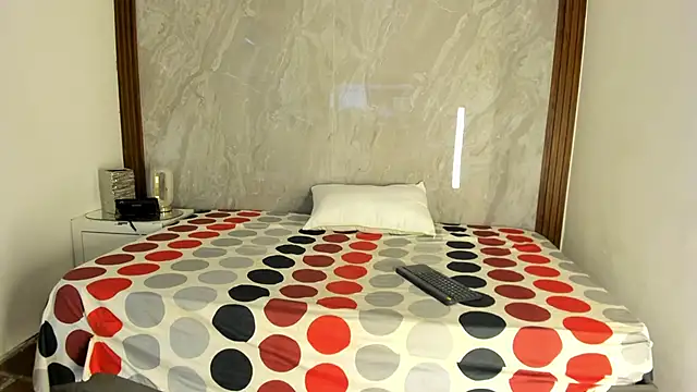 SoolLunaaのライブXXXチャット