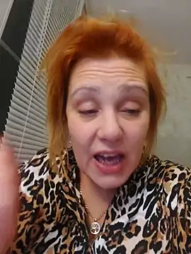 GingerFoxy Show in webcam