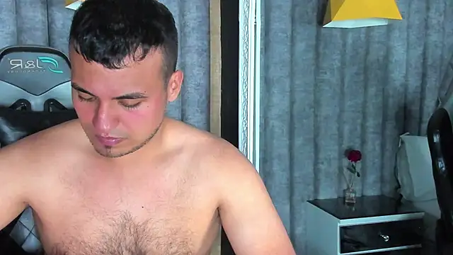 AronGarcia's Live XXX Chat