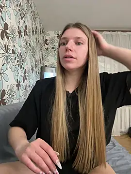 adel_secret's Live XXX Chat