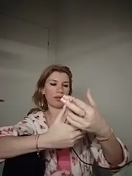 دردشة EvyLure الجنسية المباشرة