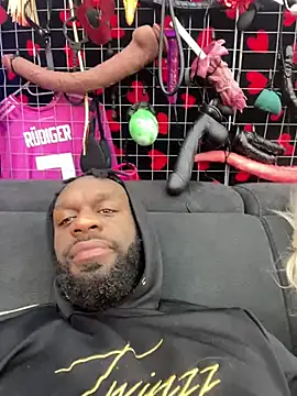 MacTroy's Live XXX Chat