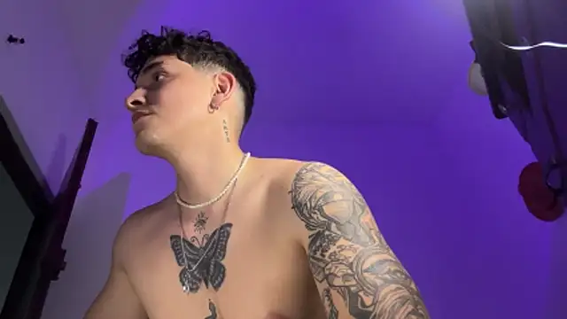 Aangelhot webkamerás műsora