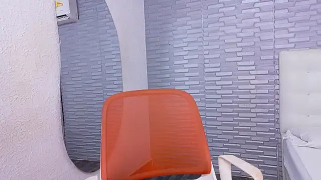 دردشة nympho_bff الجنسية المباشرة