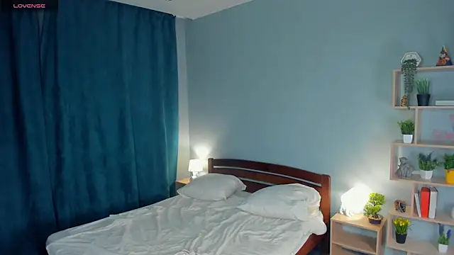 IsaVesco's Live XXX Chat