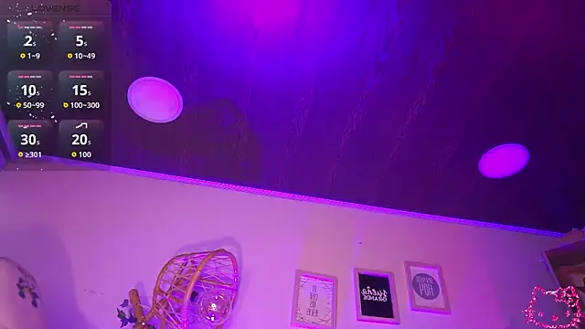 _chloe_moons_'s Live XXX Chat