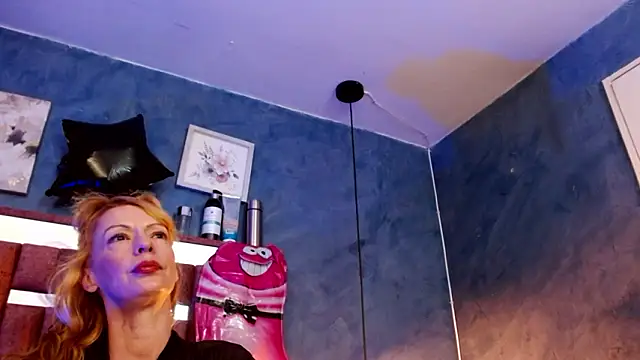 bella_volup: онлайн-секс-чат