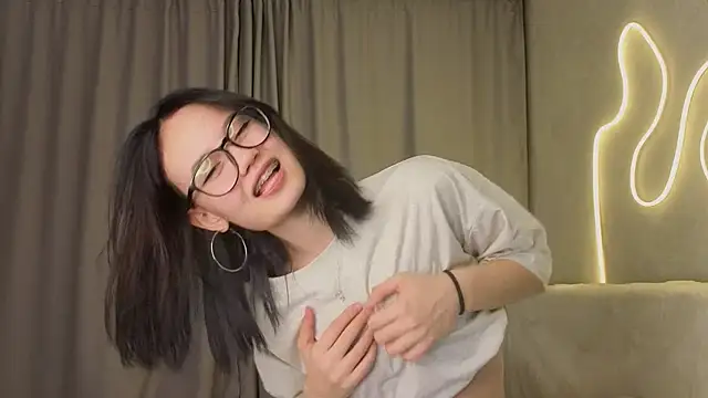 BeatrisRosel's Live XXX Chat