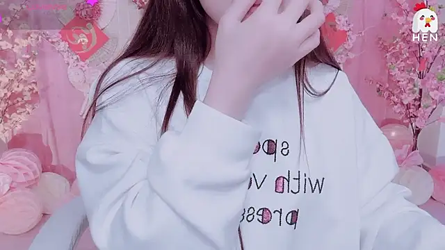 Hen-1m52: вебкам-шоу