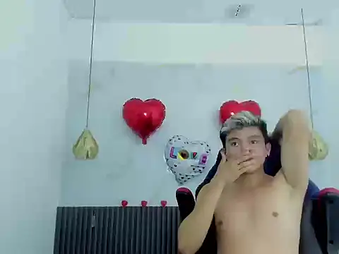 دردشة AndyFame1 الجنسية المباشرة