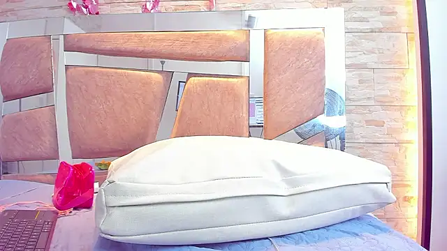 kitty_morii: απευθείας συνομιλία ΧΧΧ