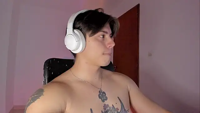 Chatroom XXX en direct de Giordano_Russo