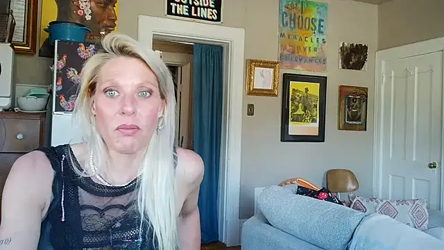 Glamazing live XXX chat