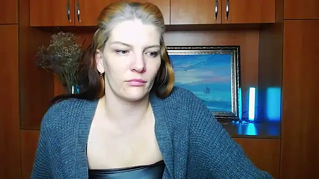 VanessaRey_ Adlı Modelin Canlı XXX Sohbeti