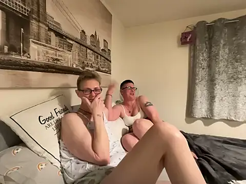 Curvy-Jinx: απευθείας συνομιλία ΧΧΧ