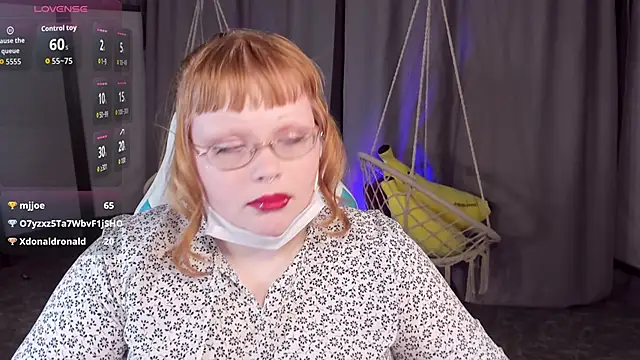 Chat +18 de LottieReed ao vivo