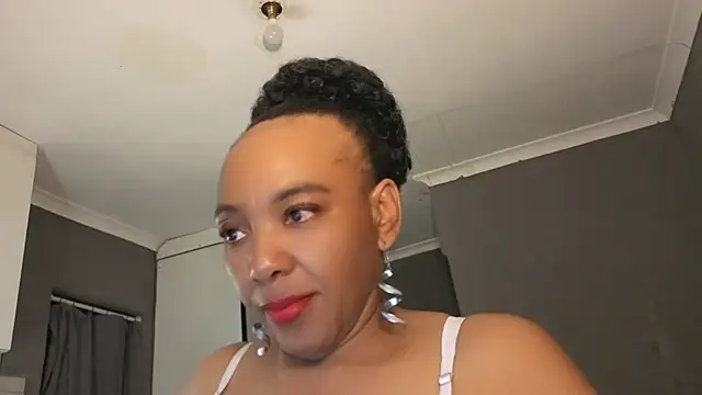 Czat XXX na żywo – Lillyan_N