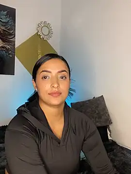 SaharQamar Adlı Modelin Canlı XXX Sohbeti