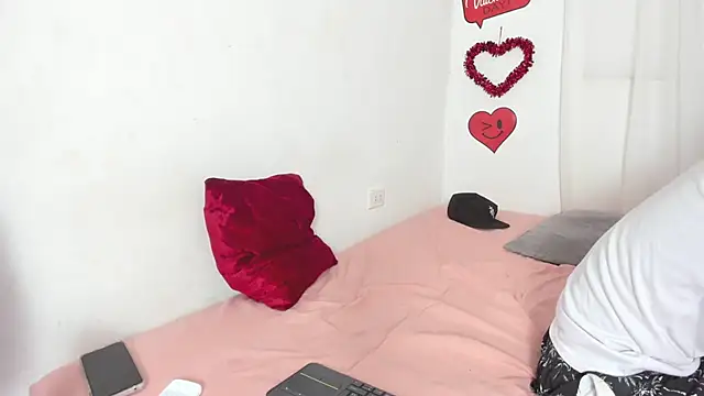 Laura_and_Kevin Webcam show