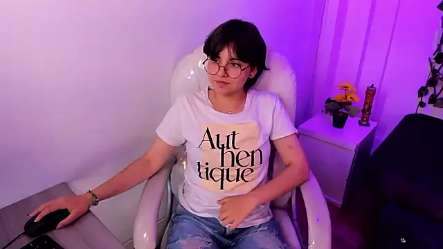 Nathaly_ds Chat XXX in diretta