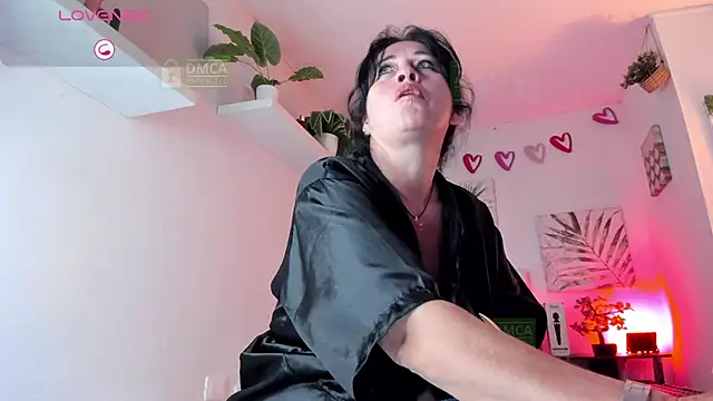 LADY_HELLEN Adlı Modelin Canlı XXX Sohbeti