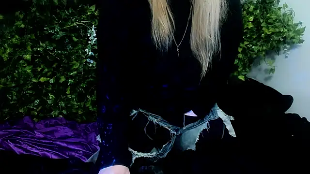 Show modela Blacklim00n na web-kameri