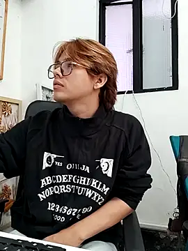 โชว์เว็บแคมของ benji_vampire